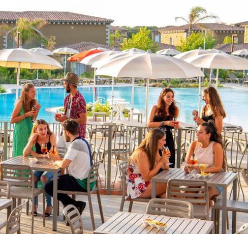 Imagen general del Hotel Is Serenas Badesi Resort. Foto 8