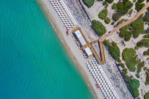 Imagen general del Hotel Is Serenas Badesi Resort. Foto 16