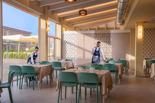 Imagen general del Hotel Is Serenas Badesi Resort. Foto 17