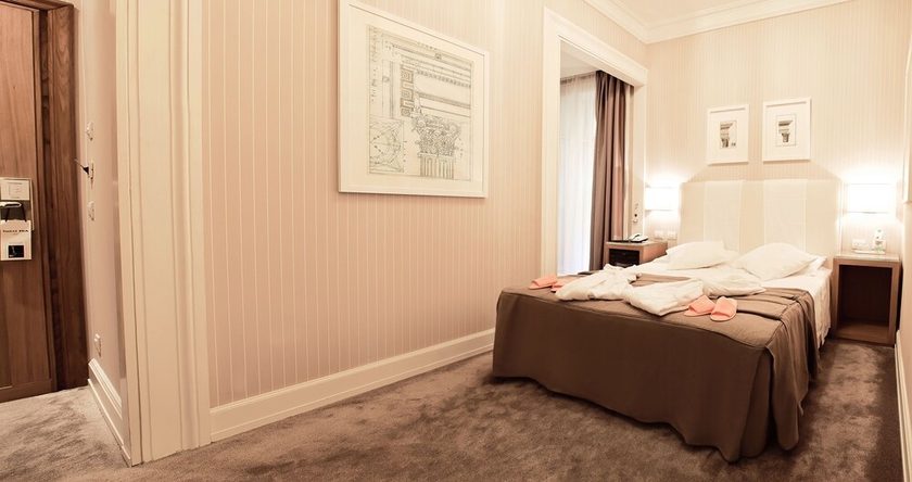 Imagen de la habitación del Hotel Isa. Foto 5