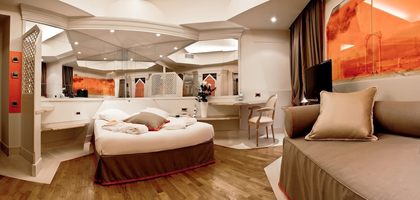 Imagen de la habitación del Hotel Isa. Foto 10