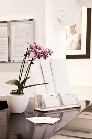 Imagen de los interiores del Hotel Isa. Foto 18