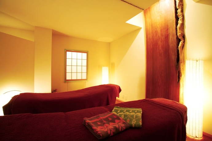 Imagen de los interiores del Hotel Isaba. Foto 19