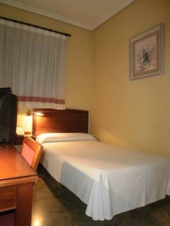 Imagen general del Hotel Isabel, Almusafes. Foto 9