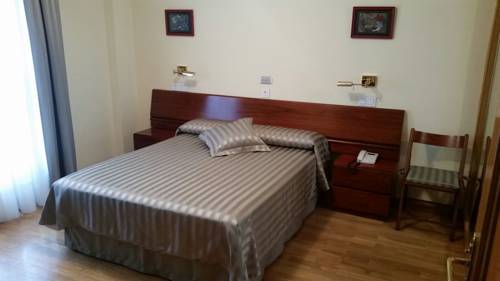 Imagen de la habitación del Hotel Isabel, Briviesca. Foto 4