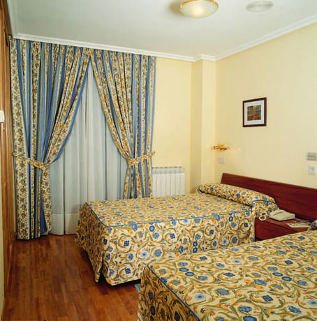 Imagen de la habitación del Hotel Isabel, Briviesca. Foto 5