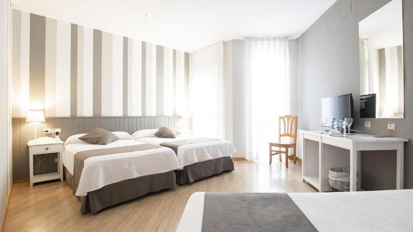 Imagen general del Hotel Isabel De Segura. Foto 4