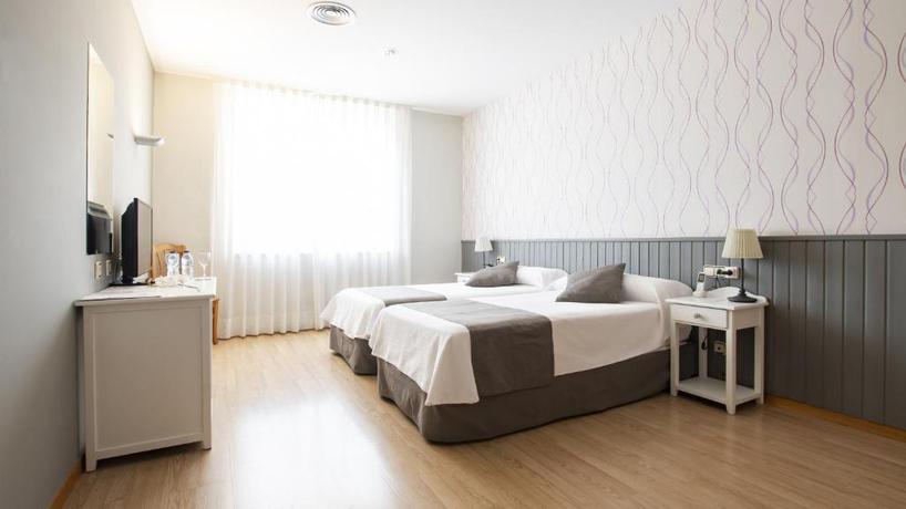 Imagen general del Hotel Isabel De Segura. Foto 5