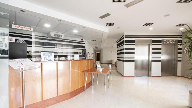 Imagen general del Hotel Isabel De Segura. Foto 6