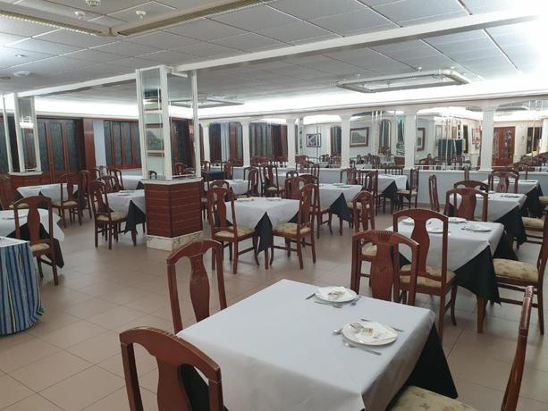 Imagen del bar/restaurante del Hotel Isabel, Isla. Foto 7