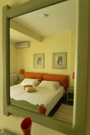 Imagen de la piscina del Hotel Isabella Country House. Foto 16