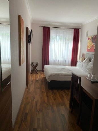 Imagen de la habitación del Hotel Isabella, Frankfurt. Foto 11
