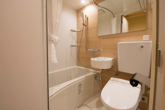 Imagen de la habitación del Hotel Isago Kobe. Foto 21