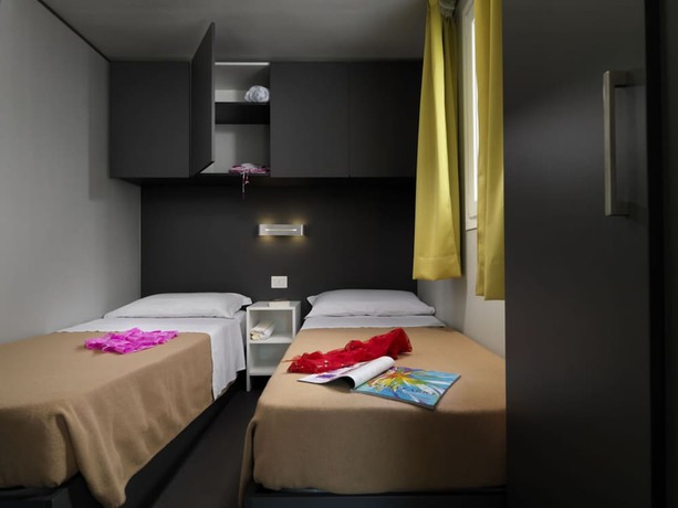 Imagen de la habitación del Hotel Isamar Holiday Village. Foto 20