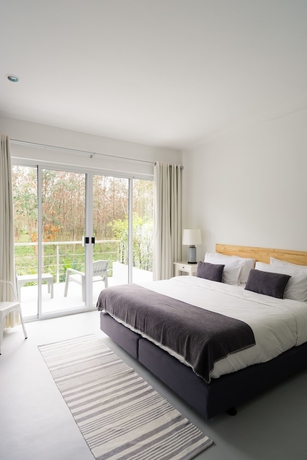 Imagen de la habitación del Hotel Isara Khao Lak. Foto 3