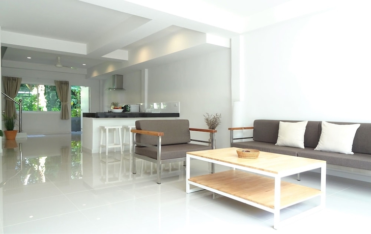 Imagen de la habitación del Hotel Isara Khao Lak. Foto 6