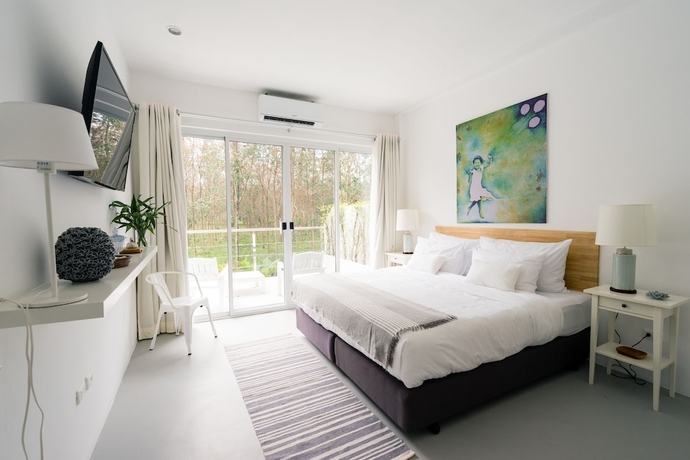 Imagen de la habitación del Hotel Isara Khao Lak. Foto 7