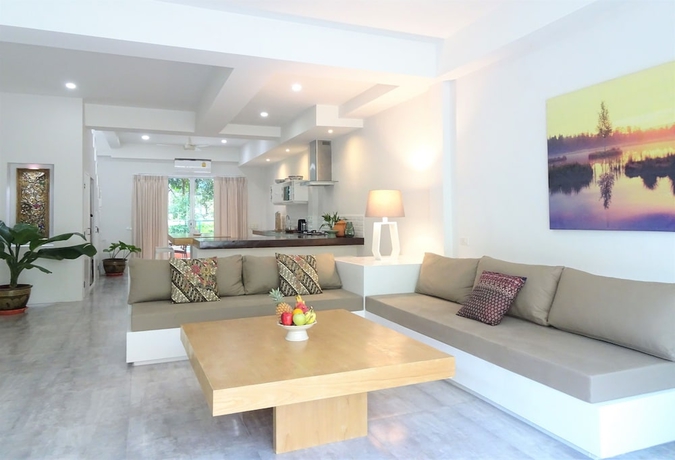 Imagen de la habitación del Hotel Isara Khao Lak. Foto 8