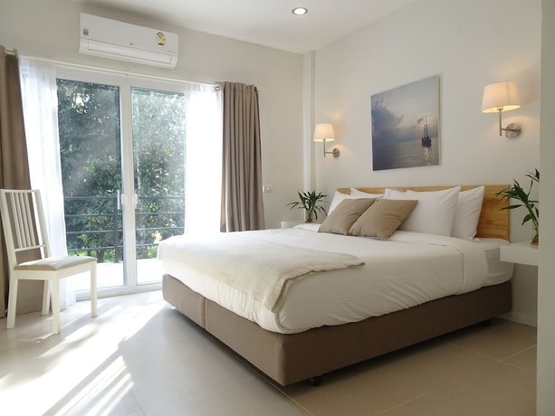 Imagen de la habitación del Hotel Isara Khao Lak. Foto 11