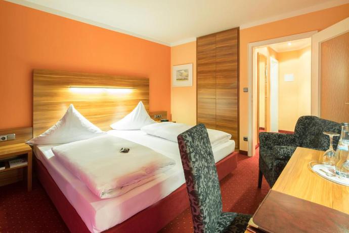 Imagen de la habitación del Hotel Isartor. Foto 4