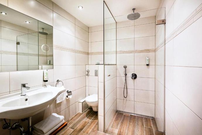 Imagen de la habitación del Hotel Isartor. Foto 9