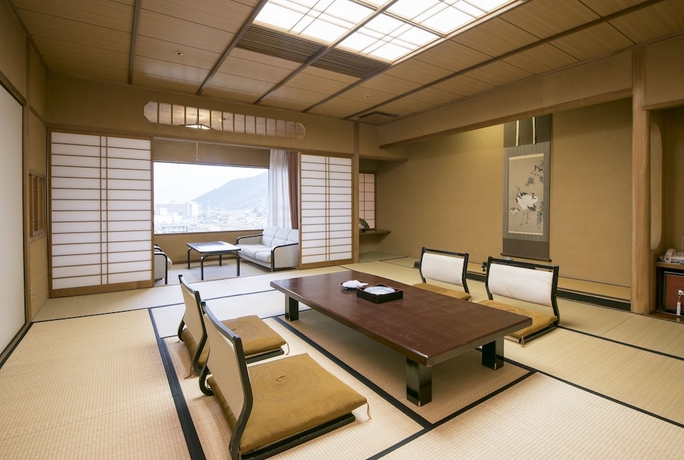 Imagen de la habitación del Hotel Isawa Tokiwa. Foto 5