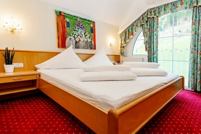 Imagen general del Hotel Ischgl. Foto 5