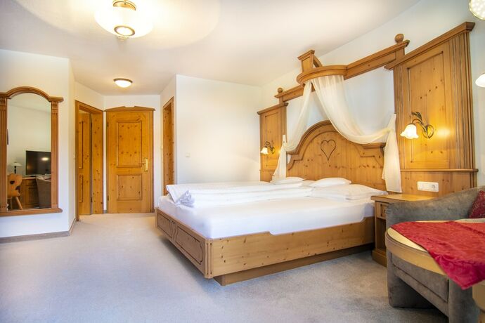 Imagen de la habitación del Hotel Ischgl. Foto 19