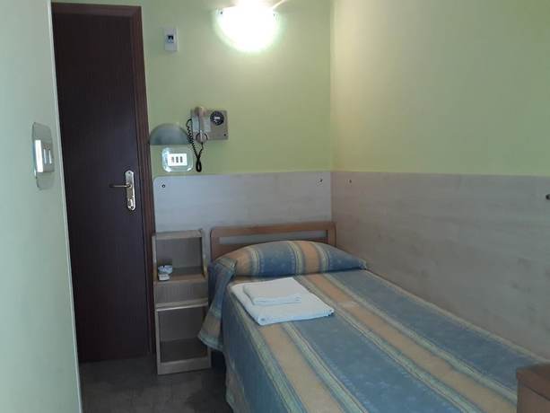 Imagen de la habitación del Hotel Ischia, Rimini. Foto 7