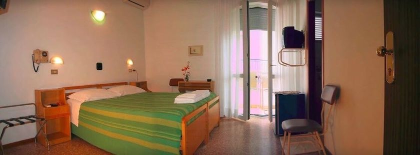 Imagen de la habitación del Hotel Ischia, Rimini. Foto 14