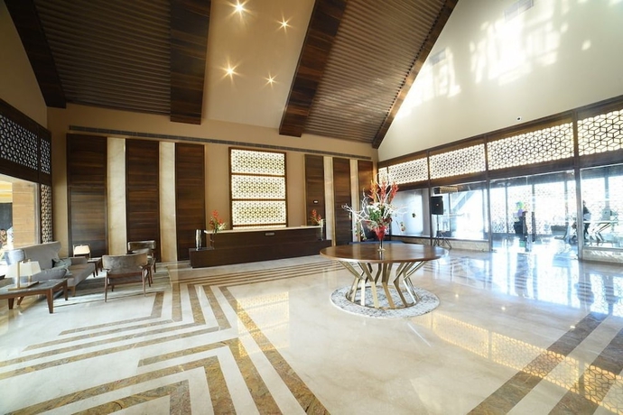 Imagen de los interiores del Hotel Iscon The Fern Resort and Spa, Bhavnagar. Foto 18