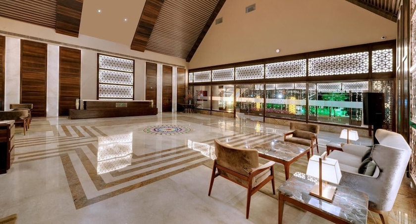 Imagen de los interiores del Hotel Iscon The Fern Resort and Spa, Bhavnagar. Foto 19