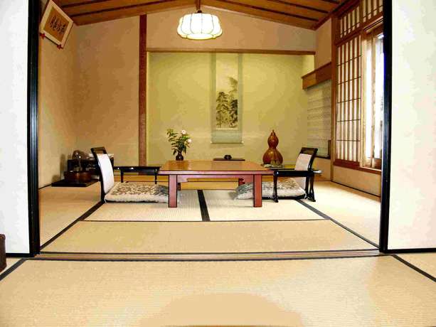 Imagen de la habitación del Hotel Ise Todaya Ryoan. Foto 5