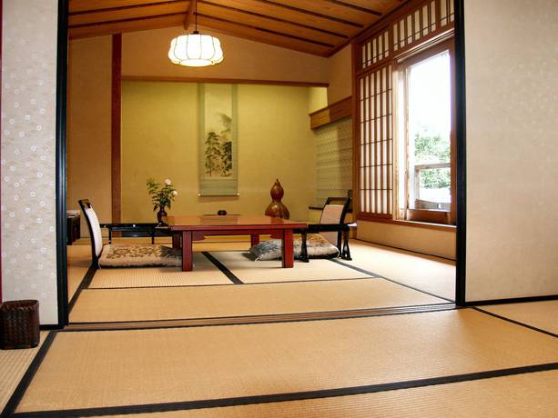 Imagen de la habitación del Hotel Ise Todaya Ryoan. Foto 8