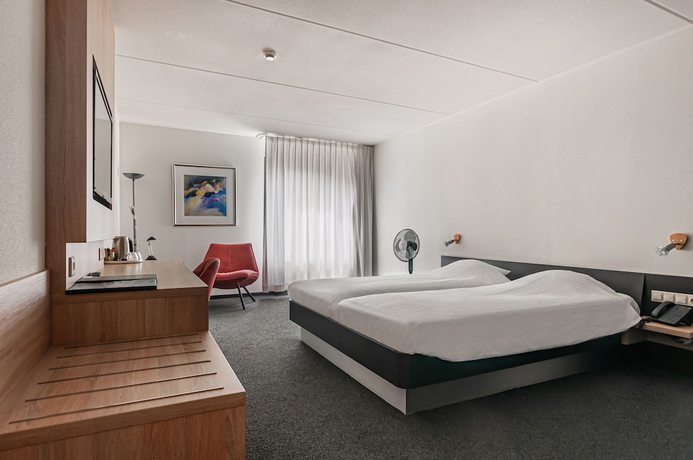 Imagen de la habitación del Hotel Iselmar. Foto 10