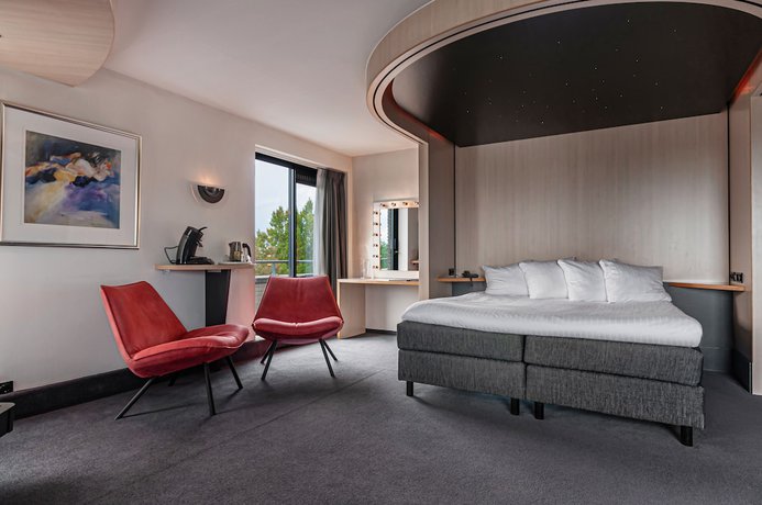 Imagen de la habitación del Hotel Iselmar. Foto 17