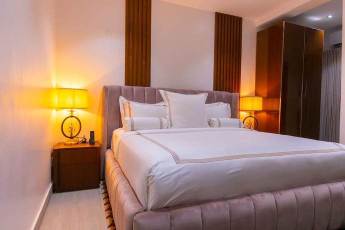 Imagen de la habitación del Hotel Isglos Ikoyi. Foto 13