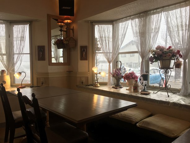 Imagen de los interiores del Hotel Ishiuchi Pension Bruges. Foto 16