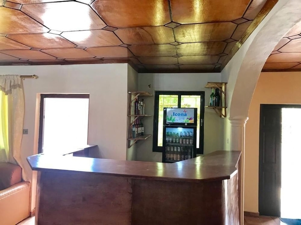 Imagen de los interiores del Hotel Ishmajoso Lodge. Foto 16