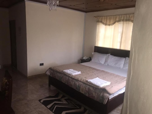 Imagen de la habitación del Hotel Ishmajoso Lodge. Foto 10