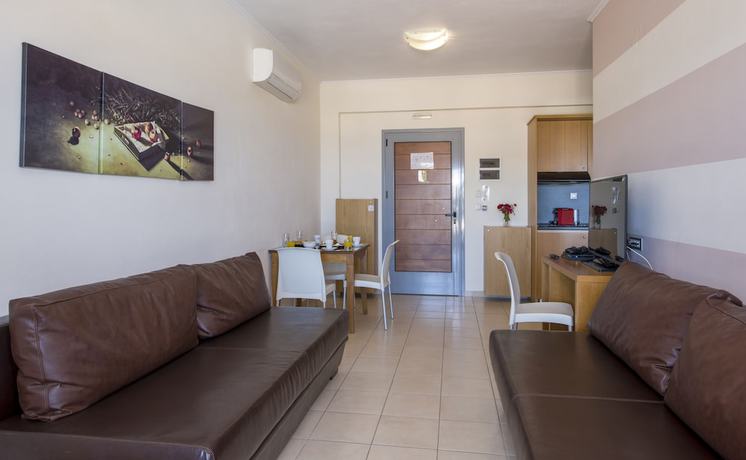 Imagen de la habitación del Hotel Isida. Foto 6