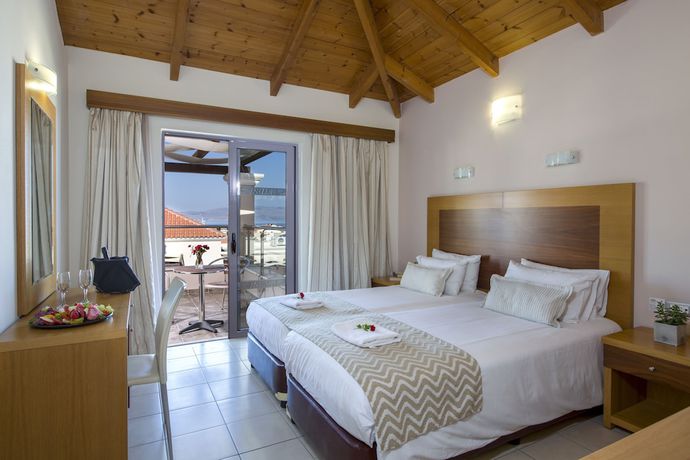 Imagen de la habitación del Hotel Isida. Foto 12