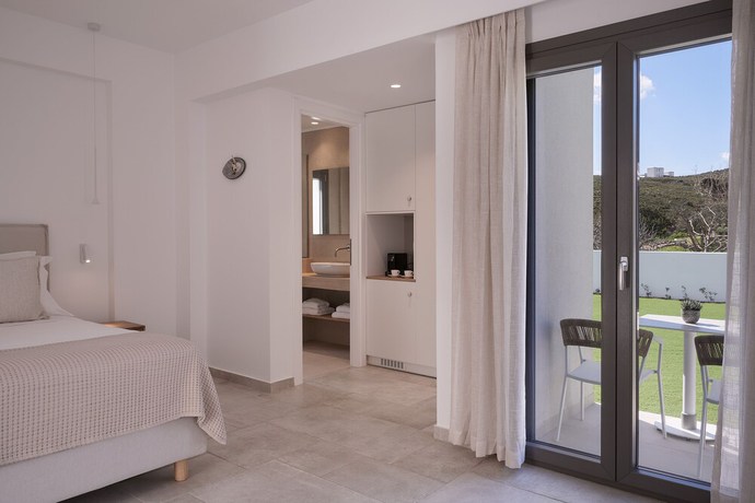 Imagen de la habitación del Hotel Isida, Kipri. Foto 7