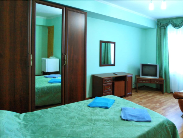 Imagen de la habitación del Hotel Isidor. Foto 8