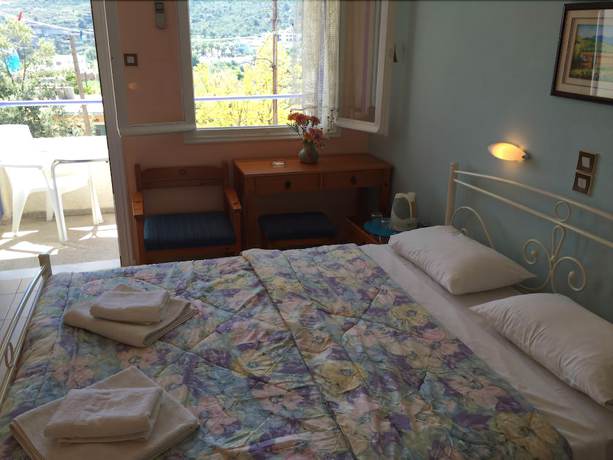Imagen de la habitación del Hotel Isidora, Agia Marina. Foto 9