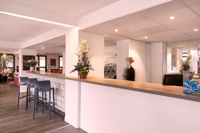 Imagen de los interiores del Hotel Isidore Nice Ouest. Foto 15