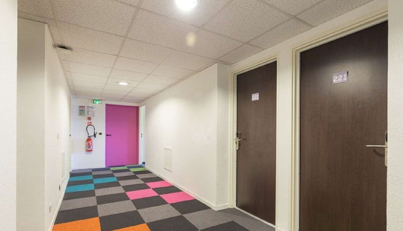 Imagen de los interiores del Hotel Isidore Nice Ouest. Foto 17