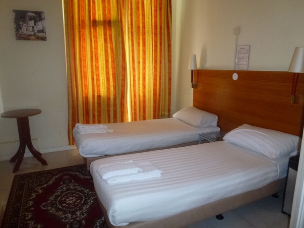 Imagen de la habitación del Hotel Isis, Ámsterdam. Foto 9