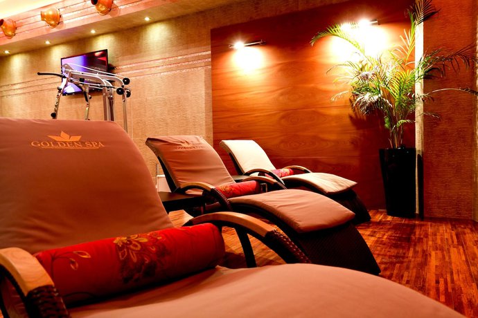 Imagen de la piscina del Hotel Iskierka Business and Spa. Foto 20