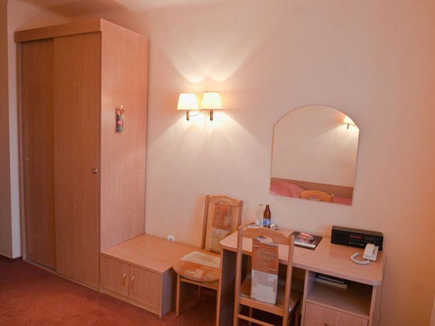 Imagen de la habitación del Hotel Iskra, Radom. Foto 11